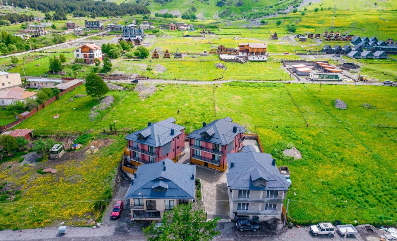 Devdaraki Apartments Stepancminda Exteriér fotografie