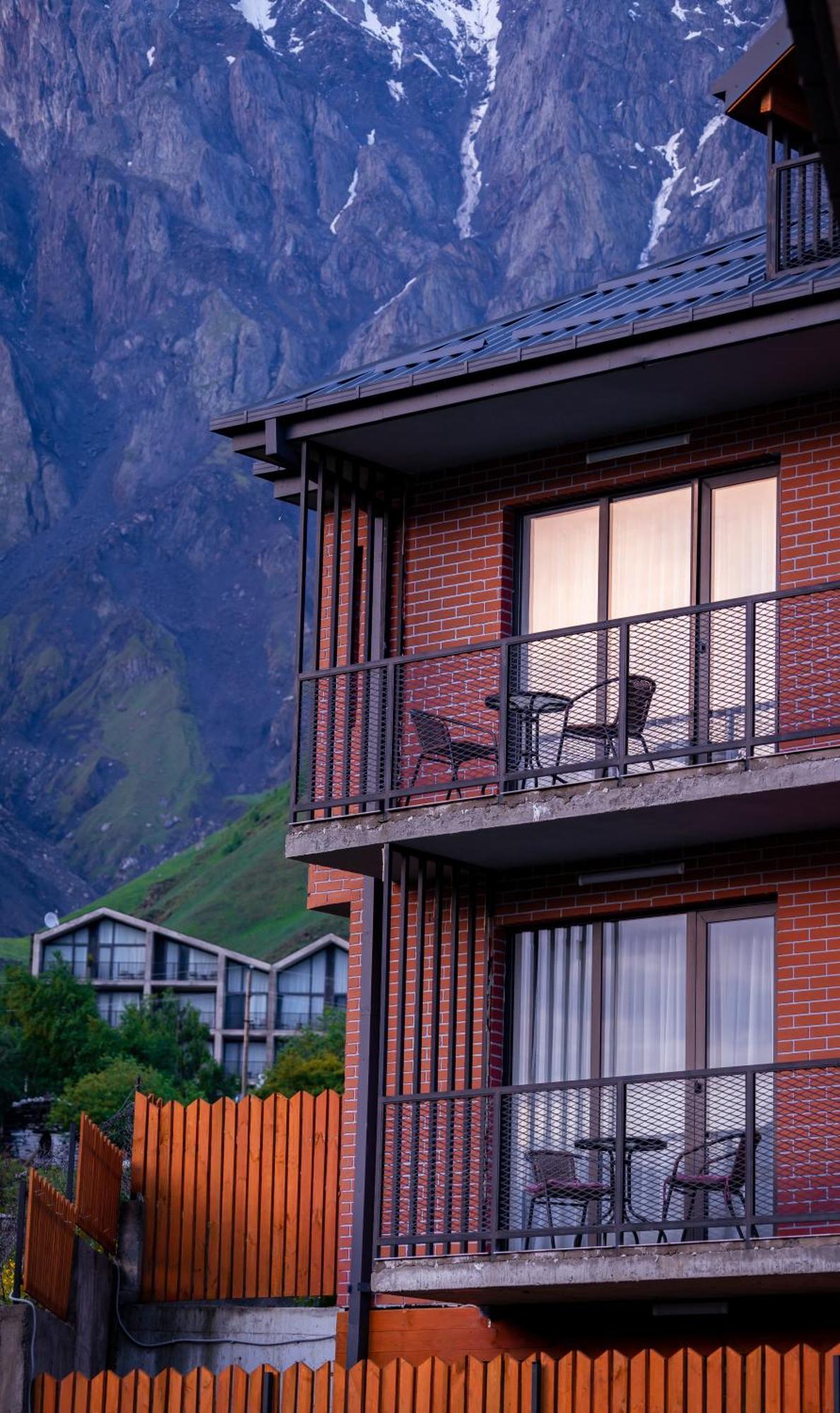 Devdaraki Apartments Stepancminda Exteriér fotografie